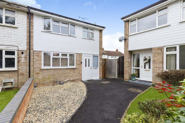 Thumbnail Semi-detached house for sale in Pyms Close, Letchworth Garden City