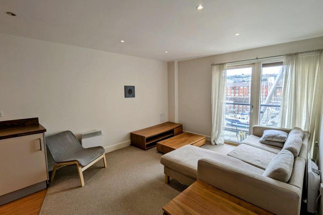 42 Meridian Wharf, Trawler Road photo 3