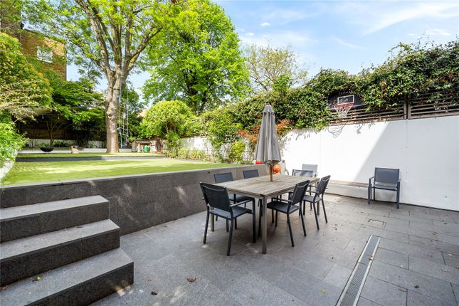 End terrace house to rent in Addison Avenue, Holland Park