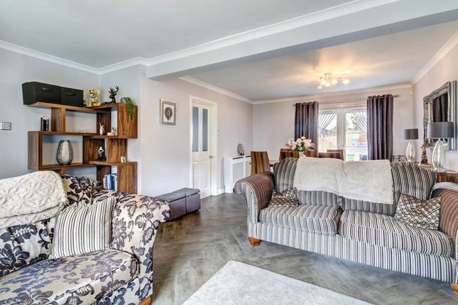 32, Strathleven Drive, Alexandria photo 3