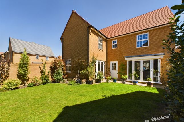 Detached house for sale in Babbage Grove, Leighton Buzzard, Bedfordshire