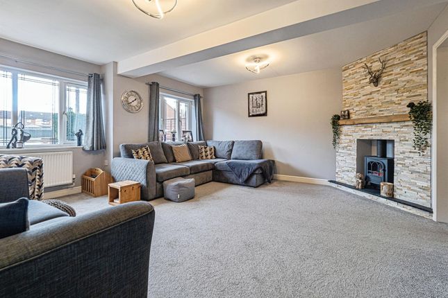 3, Highgrove Way, Hull photo 3