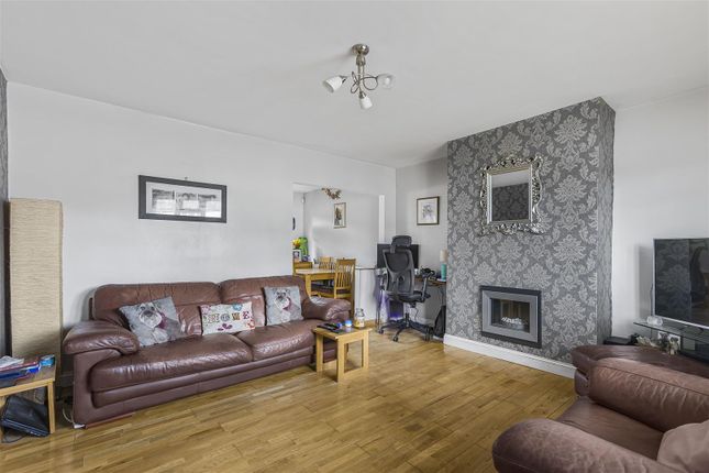 Terraced house for sale in Clyde Terrace, Hertford