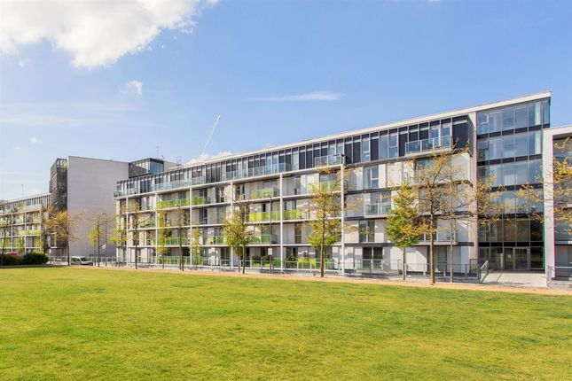 1-bed flat on 98 Hudson Apts Chadwell Lane, London, London, £290,000