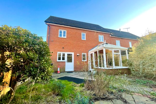 Semi-detached house to rent in Juniper Close, Oxted