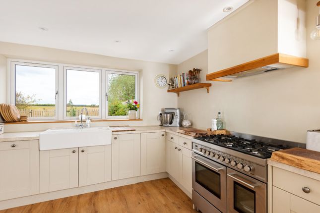 10, St. Marys Close, Southam photo 3