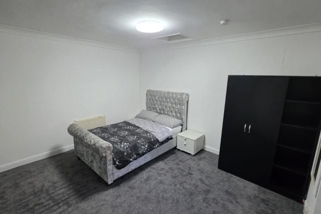 Cayton Road, Greenford photo 3