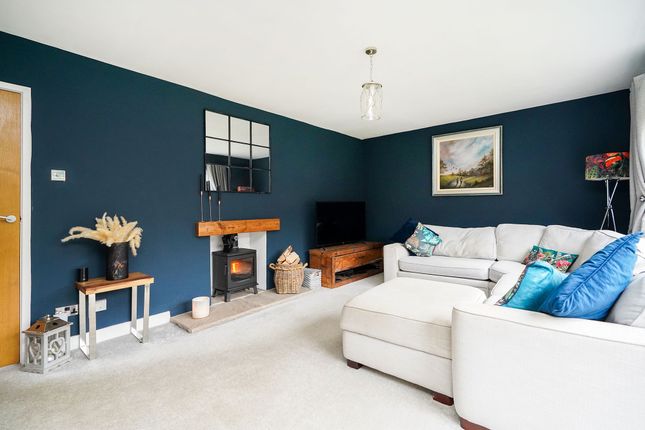 18 Rosamond Avenue, Sheffield photo 2