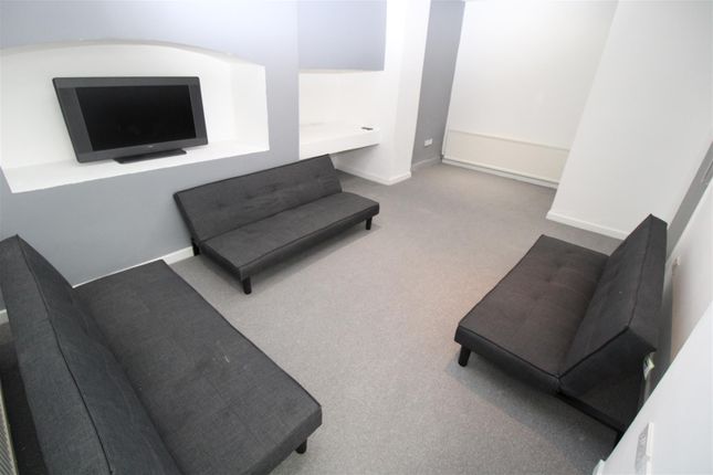 Room to rent in Park Street, Treforest, Pontypridd