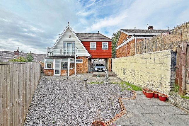 6, Summerfield Drive, Pontyclun photo 2
