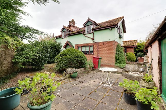 Detached house for sale in Belgrave Close, Belton