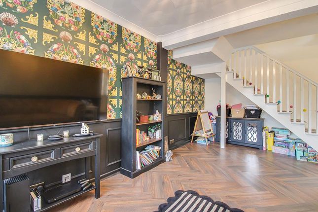 272, Rayleigh Road, Leigh-on-Sea photo 4
