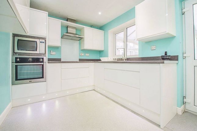 50, Ellerby Avenue, Manchester photo 4