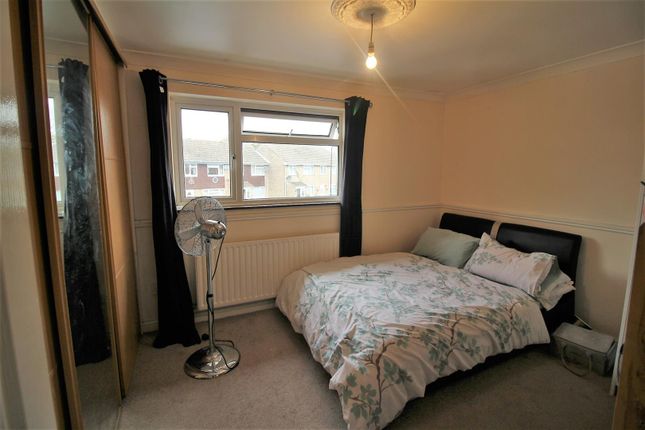 93, Tickleford Drive, Southampton photo 5