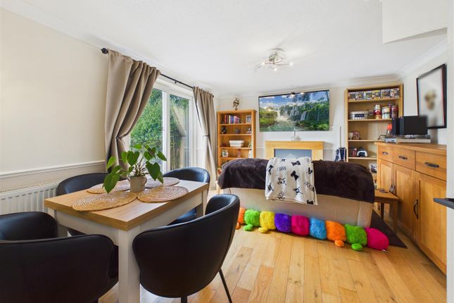 99, Blackburn Avenue, Brough photo 4