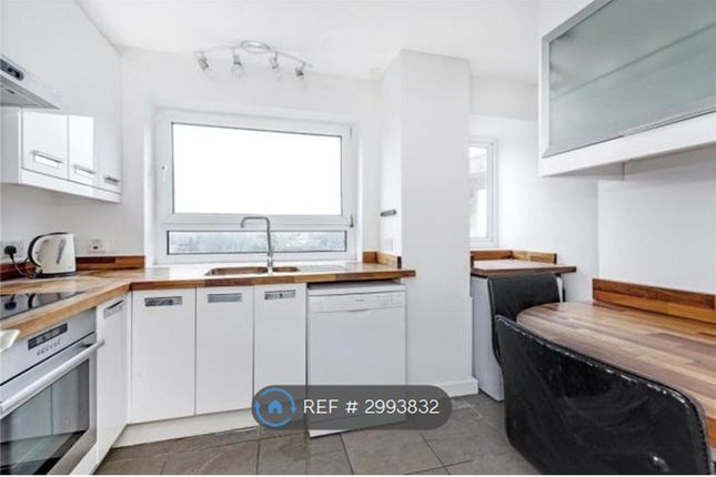 Flat, Parkside House High Street Wimbledon, London photo 2