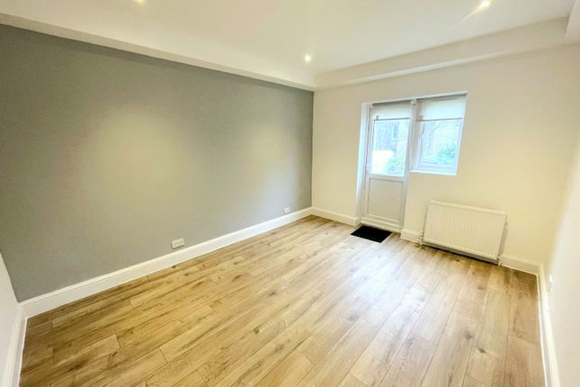 Flat B 30, Langdon Park Road, London photo 2