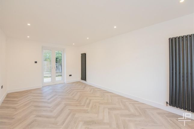 15, Cherry Tree Road, Warrington photo 2