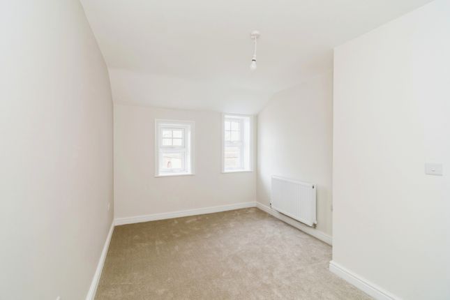 Flat for sale in High Street, Lyndhurst, Hampshire