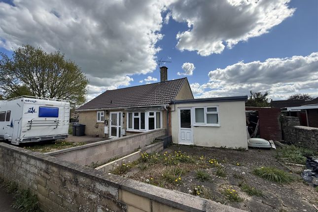 32, Padfield Gardens, Melksham photo 2