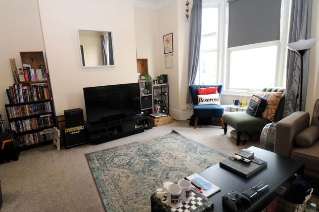 Thumbnail Flat to rent in Fairbridge Road, London