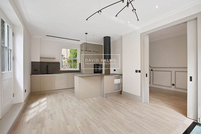 Mews house for sale in Grenville Street, London