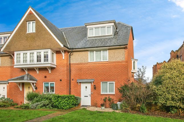 Thumbnail Town house for sale in Grant Rise, Woodbridge