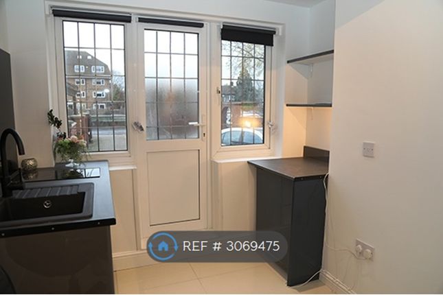 Beverley Way, West Wimbledon, London photo 2