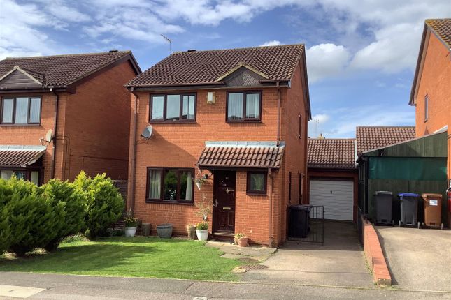 Detached house for sale in Hedgeway, Northampton