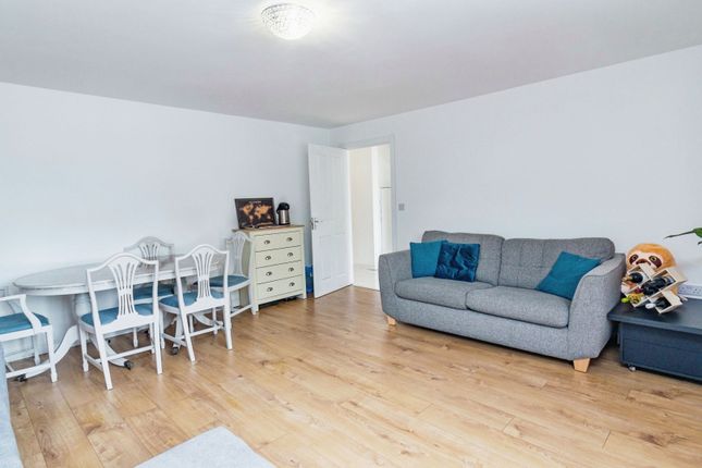 20a, Queens Crescent, Clapham, Bedford photo 3