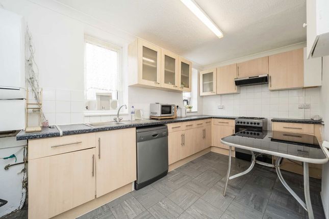 78, Browning Avenue, London photo 3