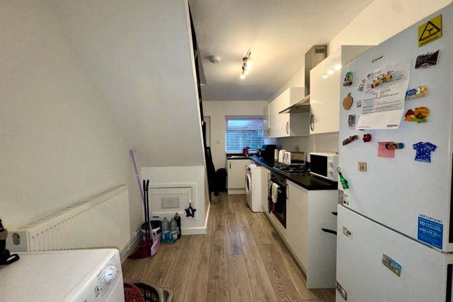 28 Russell Street, Merthyr Tydfil photo 2