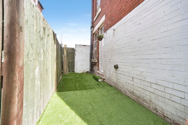 25, Walford Road, LEEDS photo 4