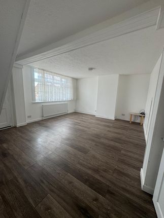 225, Haselbury Road, Edmonton photo 5