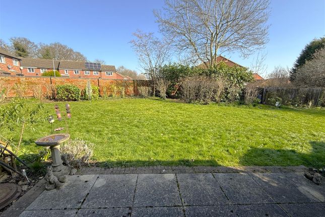 7, Windleden Road, Loughborough photo 2