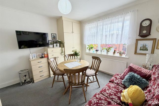 28A, Keswick Road, Altrincham photo 3