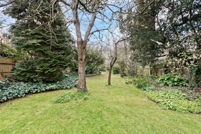 Flat 6, 17, Uxbridge Road, Kingston Upon Thames photo 4
