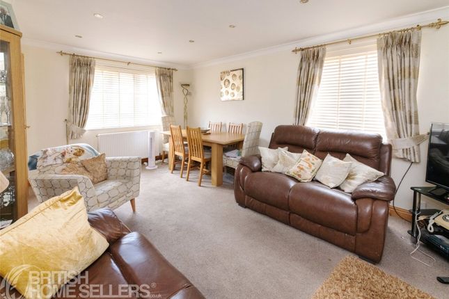 11, Cecil Road, Swadlincote photo 3