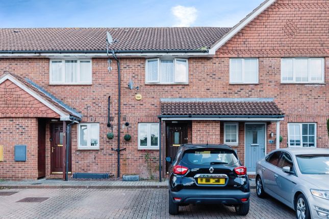 Thumbnail Terraced house for sale in Cabot Close, Stevenage