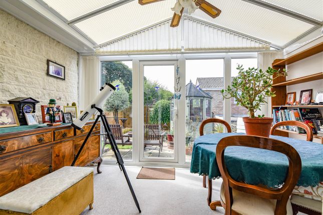 9, Byron Road, Dursley photo 2