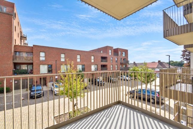 Flat 7, Archer Apartments, Meadowview Close, Harrow photo 4