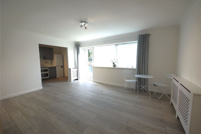 5, Hadleigh Court, Brentwood photo 2