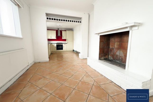 13, Tynycoed, Merthyr Tydfil photo 5
