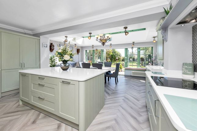 53 Meldreth Road, Royston photo 4