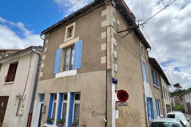 Thumbnail Town house for sale in Civray, Poitou-Charentes, 86400, France