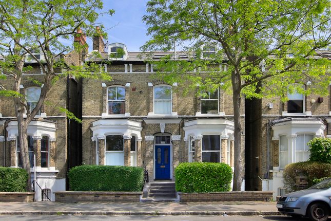 Flat for sale in Gauden Road, Clapham, London