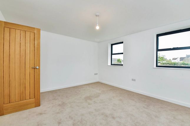 Terraced house for sale in London Road, Chippenham