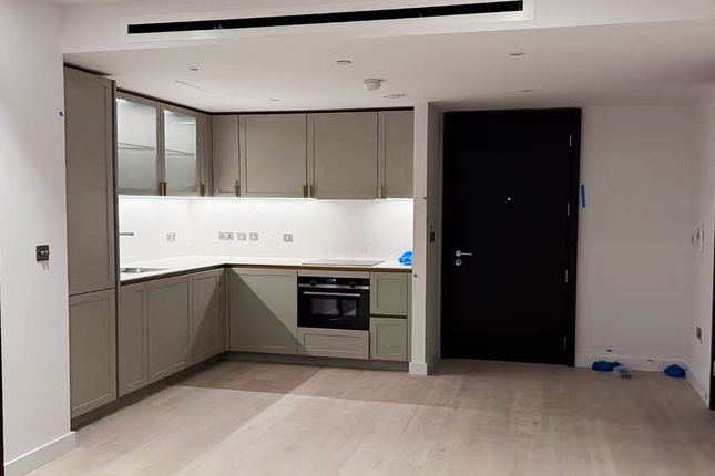 Apartment 0, Paddington Green, London photo 2