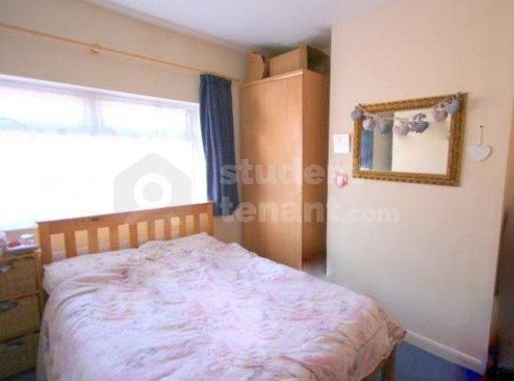 Thumbnail Shared accommodation to rent in Denbigh Street, Chester, Cheshire West And Chester