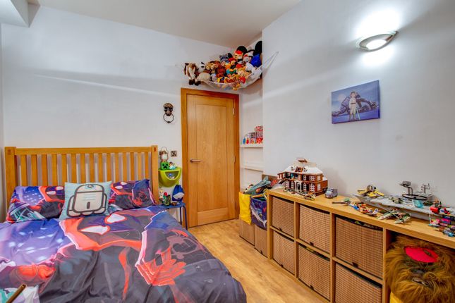 Flat for sale in New Road, Stourbridge, West Midlands